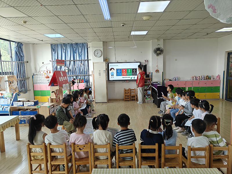 马鞍山郑蒲港新区开展第四届生活垃圾分类宣传周活动(图1)