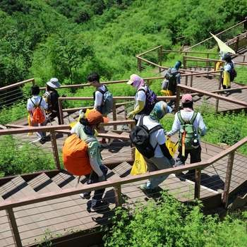 机器狗入职周口店遗址山地清运迈入智能化(图1)