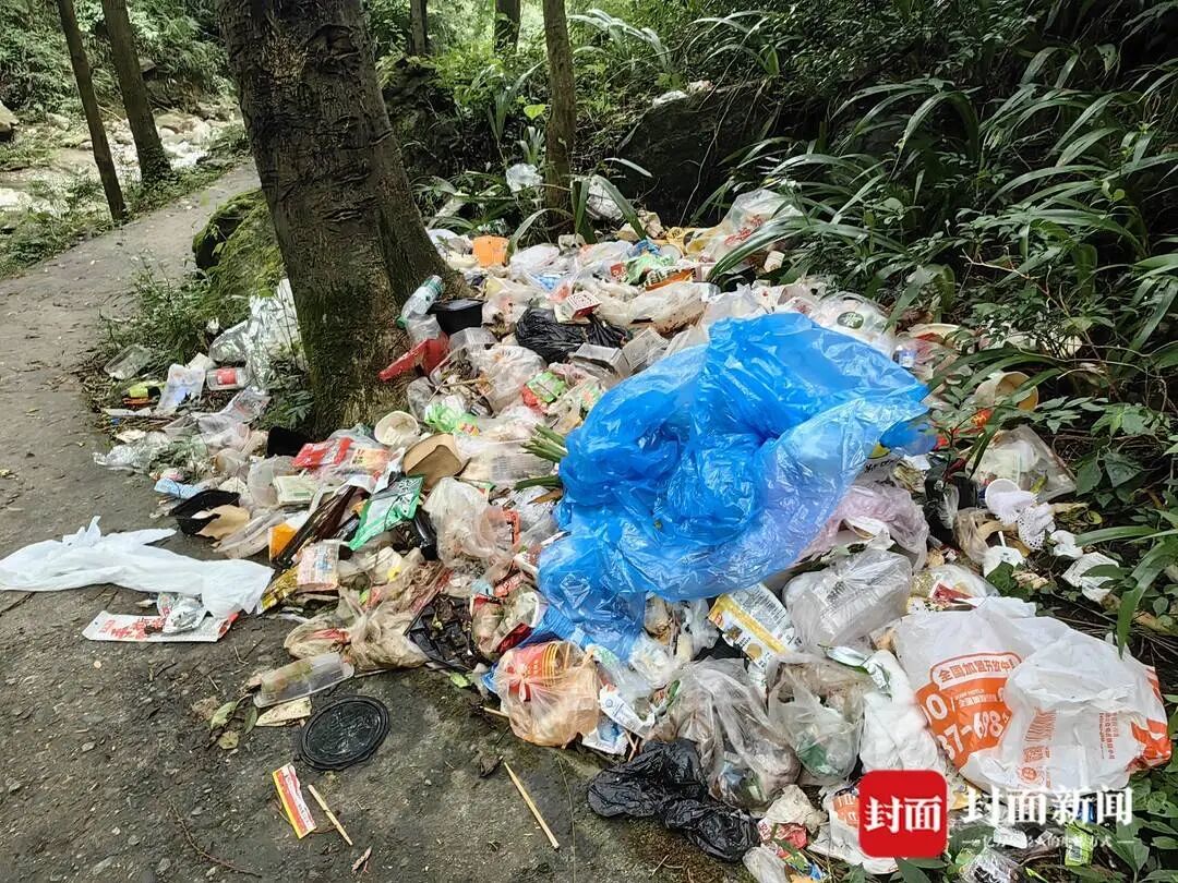 游客随手丢垃圾成顽疾江油老君山如何破解垃圾围山困局？(图1)